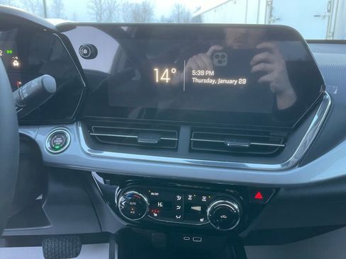 New 2026 Chevrolet Trax LT w/ Driver Confidence Package image 16