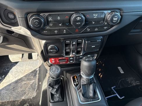 New 2026 Jeep Wrangler Unlimited Rubicon 392 image 17