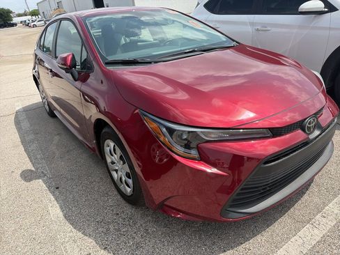 Used 2026 Toyota Corolla LE FWD image 3