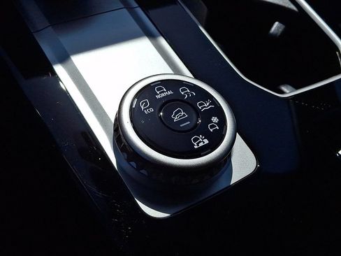 New 2026 Mitsubishi Outlander ES AWD/4WD image 15