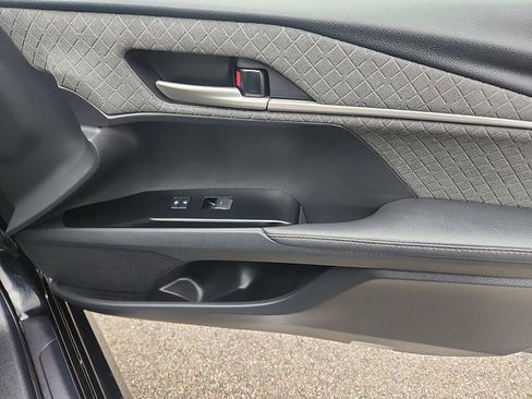 Used 2025 Toyota Camry XLE image 34