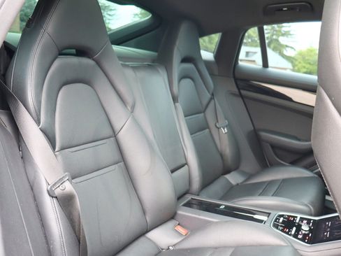 Used 2018 Porsche Panamera 4S AWD/4WD image 17
