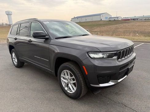 New 2026 Jeep Grand Cherokee L Laredo image 3