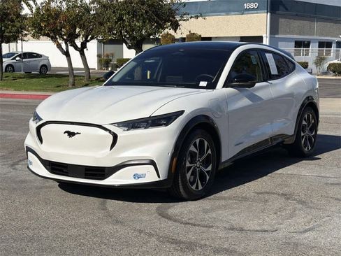 Used 2021 Ford Mustang Mach-E Premium image 8