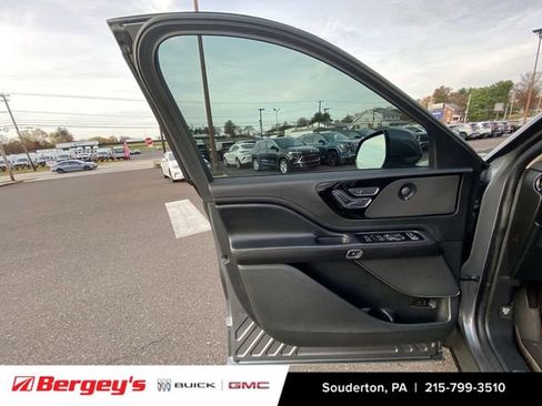 Used 2021 Lincoln Aviator Reserve w/ Equipment Group 208A image 25