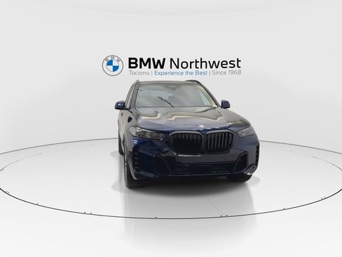 New 2026 BMW X5 xDrive40i w/ M Sport Package AWD/4WD image 7