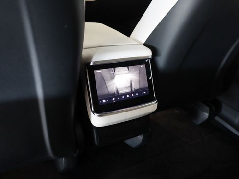 Used 2022 Tesla Model X AWD/4WD image 22