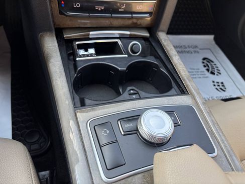Used 2010 Mercedes-Benz E 350 4MATIC Sedan image 37