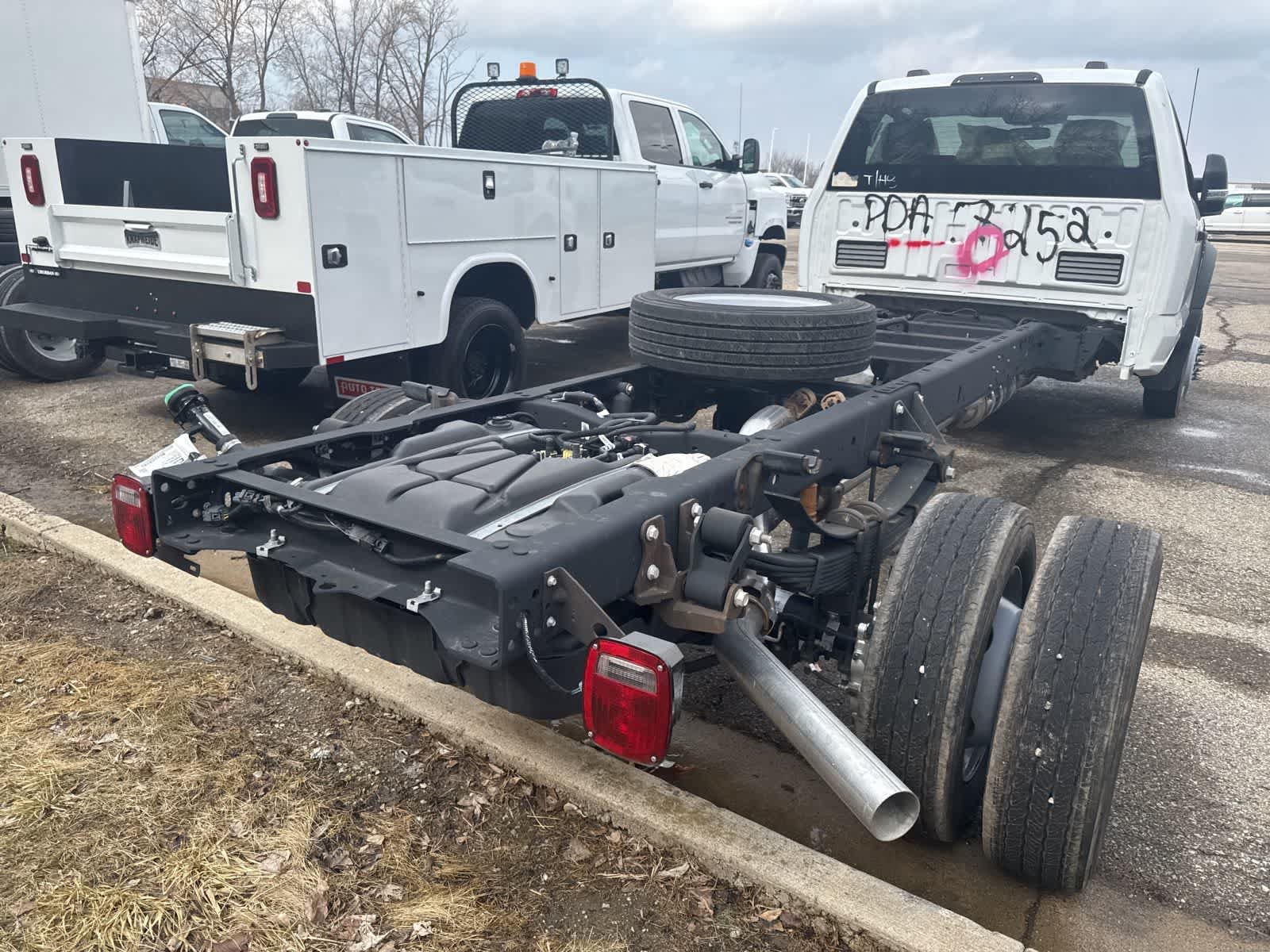 Used 2023 Ford F450 XLT w/ XLT Value Package RWD image 9