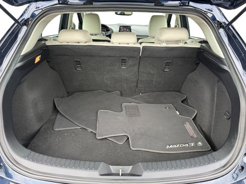 Used 2017 MAZDA MAZDA3 Grand Touring w/ Premium Equipment Package image 17