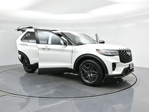 New 2025 Ford Explorer ST-Line w/ Premium Package image 36