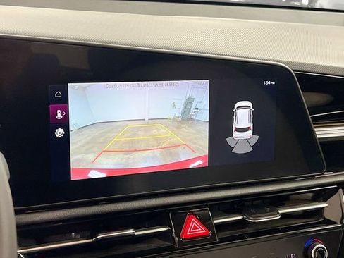 Certified 2023 Kia Niro EX image 14