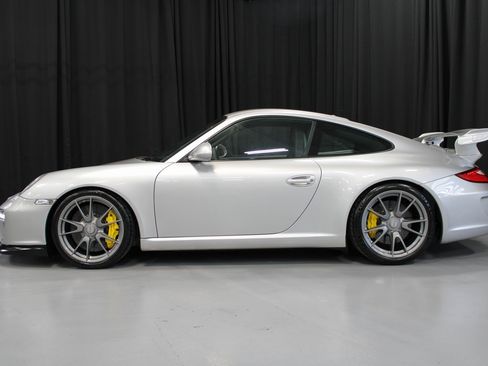 Used 2010 Porsche 911 GT3 image 2