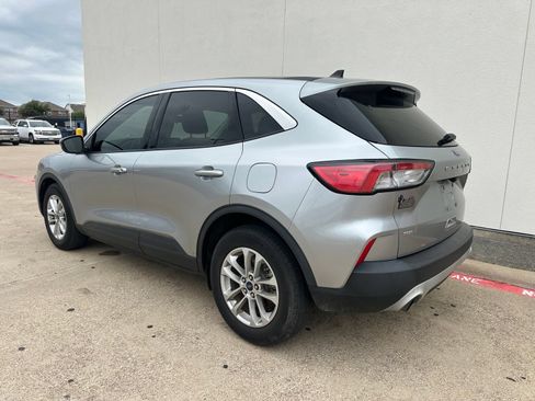 Used 2021 Ford Escape SE FWD image 4
