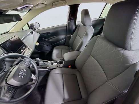 Certified 2025 Toyota Corolla LE image 6