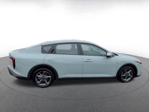 Used 2025 Kia K4 LXS image 16