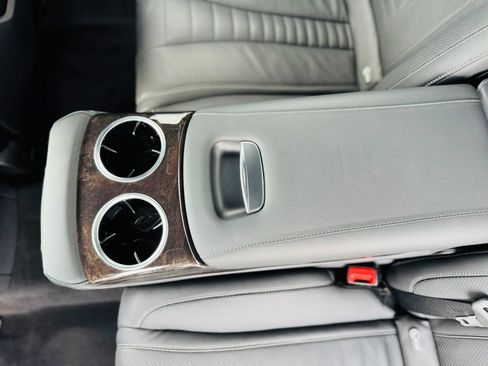 Used 2016 Mercedes-Benz S 550 Sedan image 17