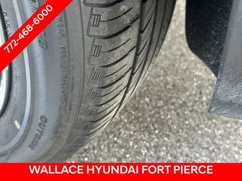 Used 2021 Hyundai Santa Fe SEL w/ Convenience Package image 15