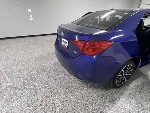 Used 2018 Toyota Corolla SE w/ SE Premium Package image 28