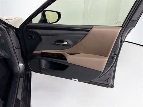 Certified 2023 Lexus ES 300h w/ Accessory Package (Z1) image 26