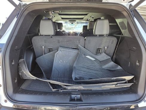 Used 2023 Chevrolet Traverse Premier w/ Redline Edition image 13