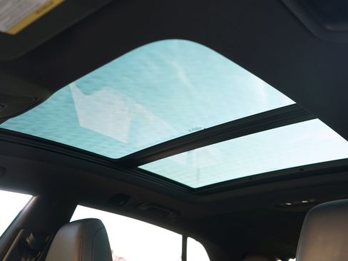 Used 2022 Audi RS Q8 w/ Black Optic Package image 30