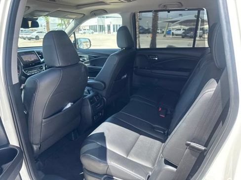 Used 2018 Honda Pilot Touring image 9