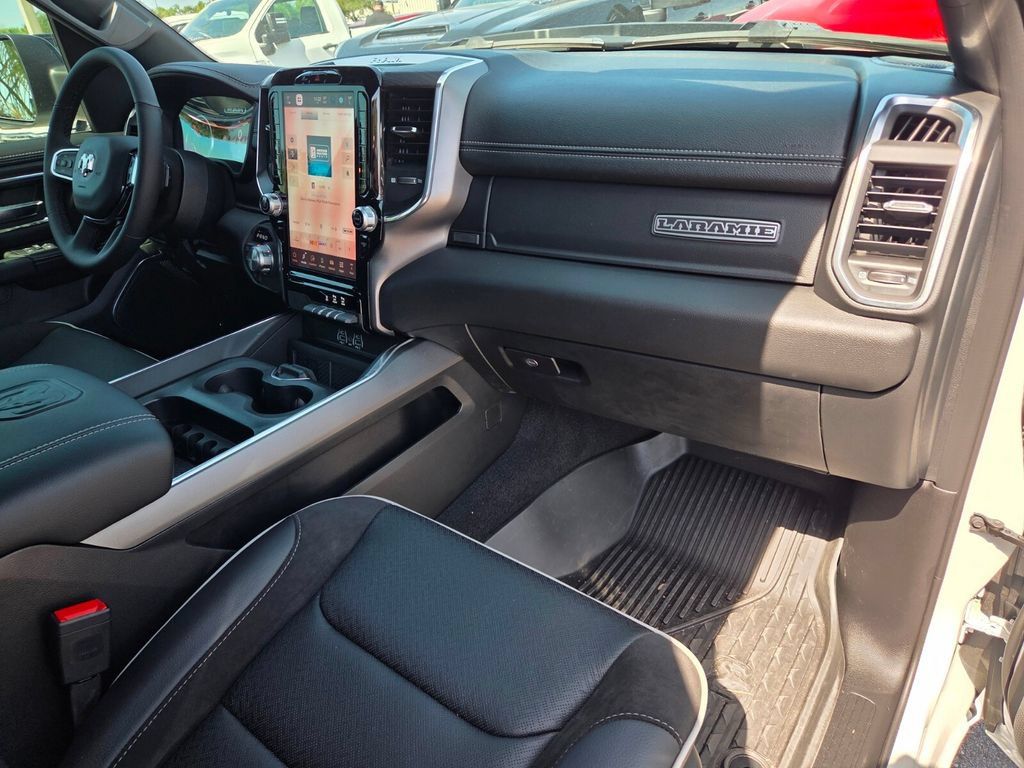 Used 2026 RAM 1500 Laramie w/ Sport Appearance Package AWD/4WD image 18