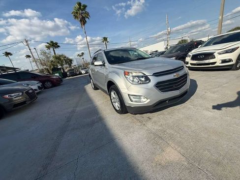 Used 2017 Chevrolet Equinox LT w/ Convenience Package FWD image 3