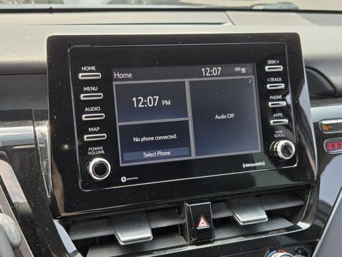Used 2022 Toyota Camry SE w/ Convenience Package FWD image 19