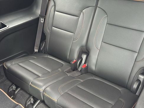 Certified 2023 GMC Acadia AT4 w/ Preferred Package image 17