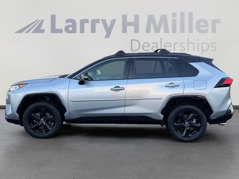 Used 2020 Toyota RAV4 XSE image 2
