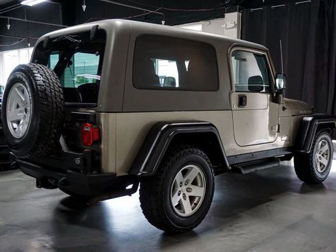 Used 2006 Jeep Wrangler Unlimited Rubicon w/ Security Group AWD/4WD image 28