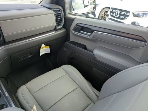 Used 2023 GMC Sierra 1500 SLT w/ SLT Premium Package AWD/4WD image 21