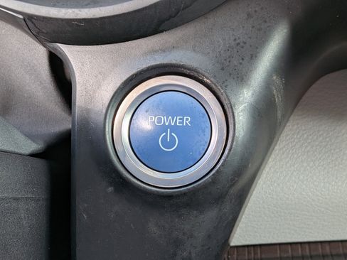 Used 2024 Toyota Sienna LE image 29