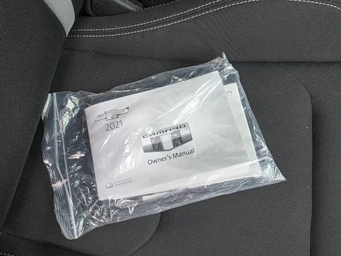 Used 2021 Chevrolet Camaro LT image 33