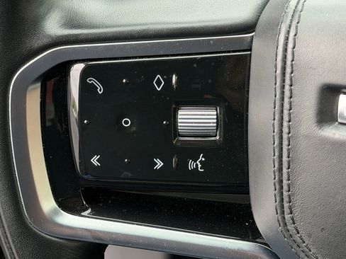 Used 2022 Land Rover Range Rover Velar R-Dynamic S image 26