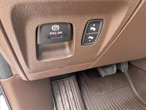 Used 2026 RAM 1500 Laramie AWD/4WD image 36