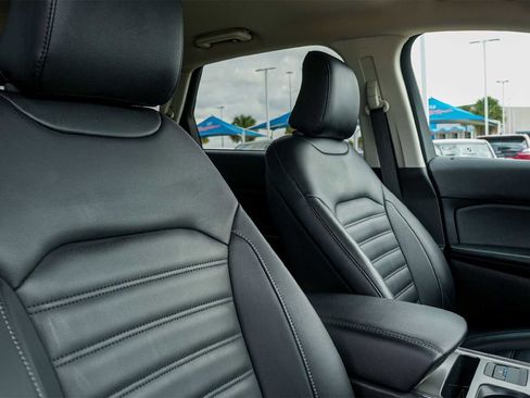 Used 2022 Ford Edge SEL w/ Convenience Package image 14