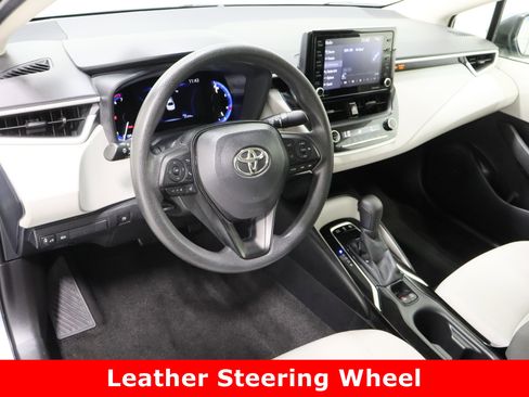 Used 2022 Toyota Corolla LE image 13