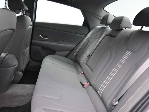 Used 2024 Hyundai Elantra SEL w/ Convenience Package FWD image 13