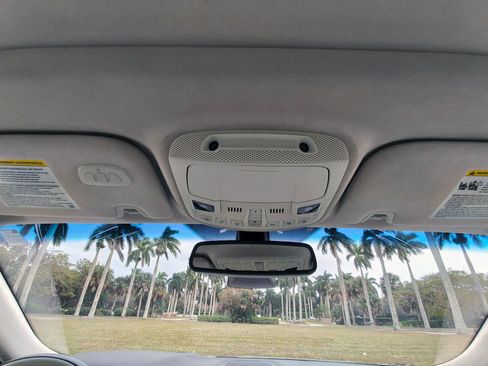 Used 2019 Lincoln Continental Black Label image 25