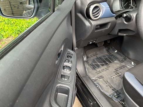 Used 2025 Nissan Versa SV FWD image 18