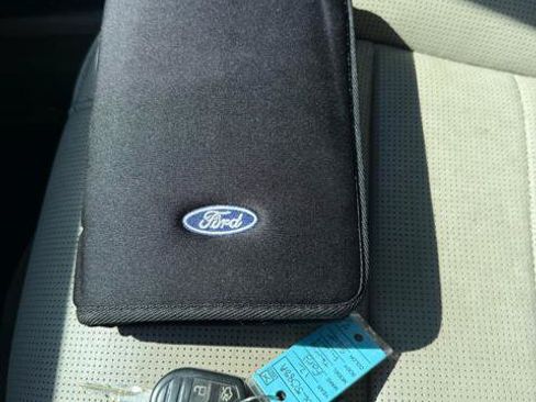 Used 2012 Ford Taurus Limited FWD image 15