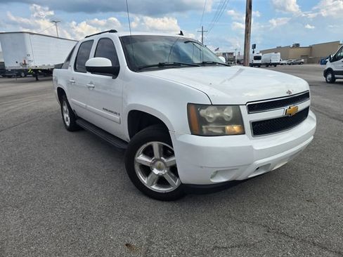 Used 2007 Chevrolet Avalanche LTZ w/ LTZ Preferred Equipment Group AWD/4WD image 1