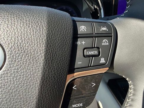 Used 2026 Toyota Crown Limited image 23