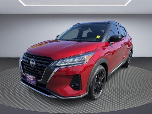 Used 2024 Nissan Kicks SR image 1