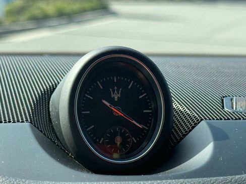 Certified 2022 Maserati Levante Modena image 39