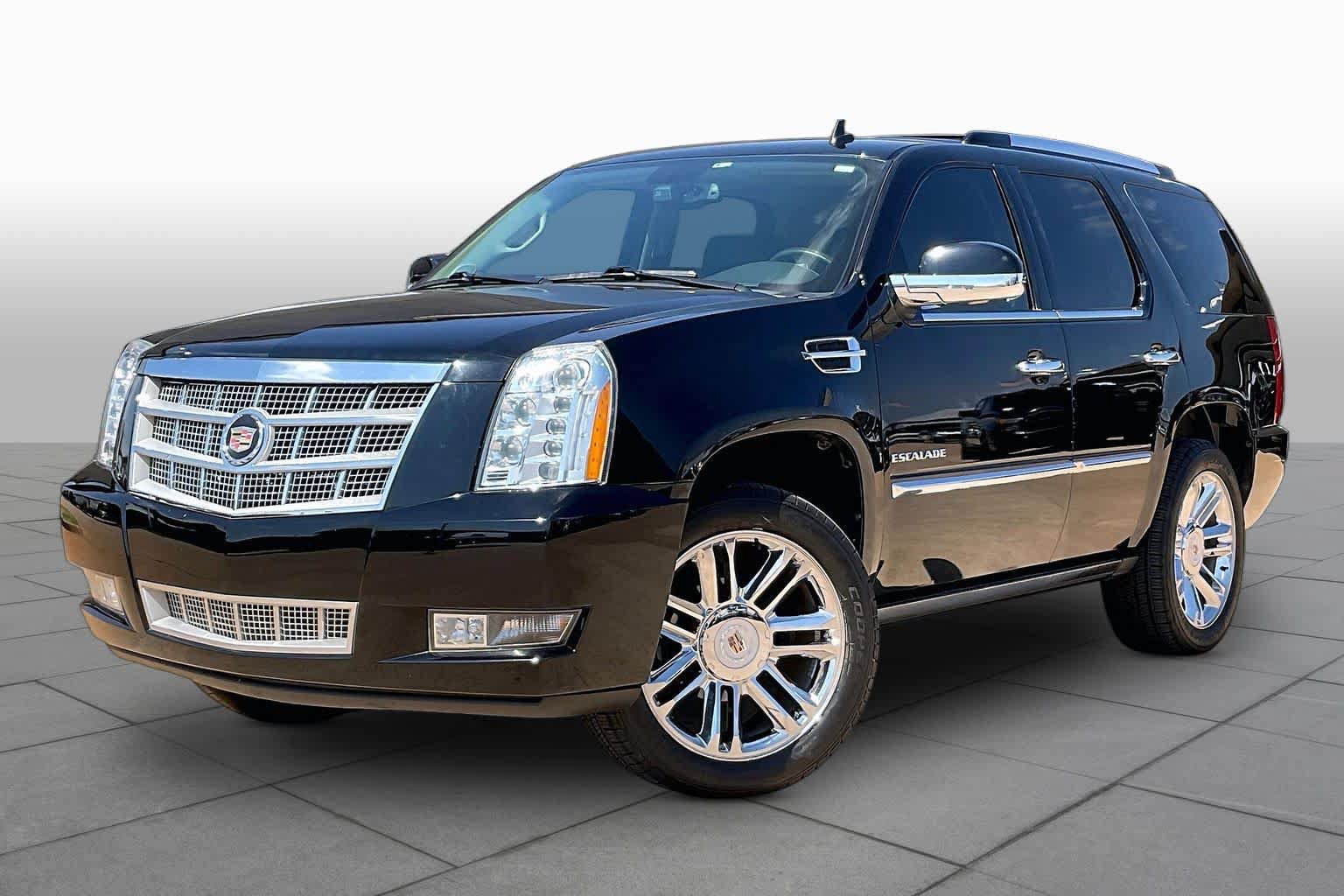 Used 2013 Cadillac Escalade Platinum AWD/4WD image 3