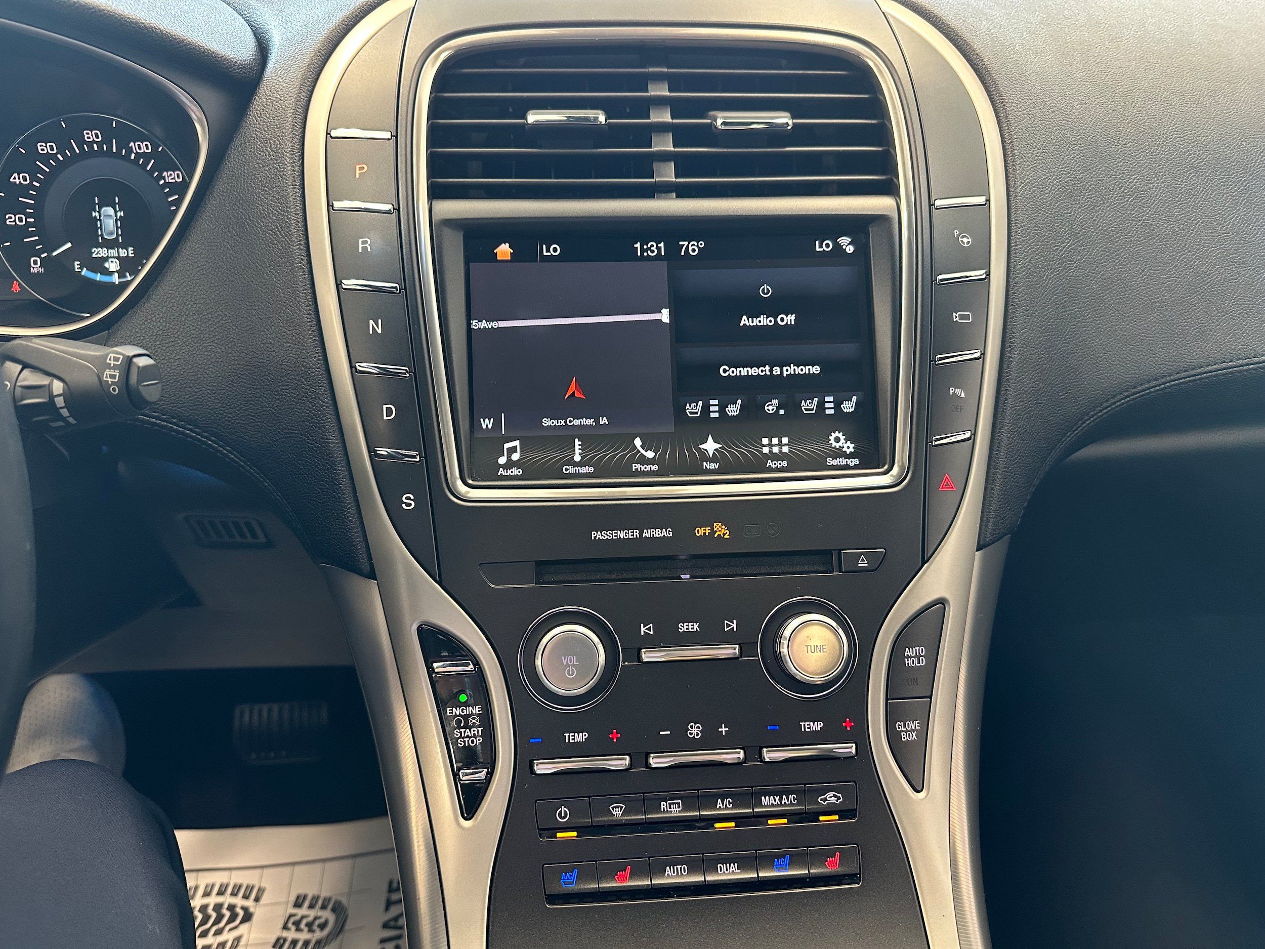 Used 2017 Lincoln MKX Reserve w/ Luxury Package AWD/4WD image 18